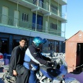 L'hotelier teste la moto